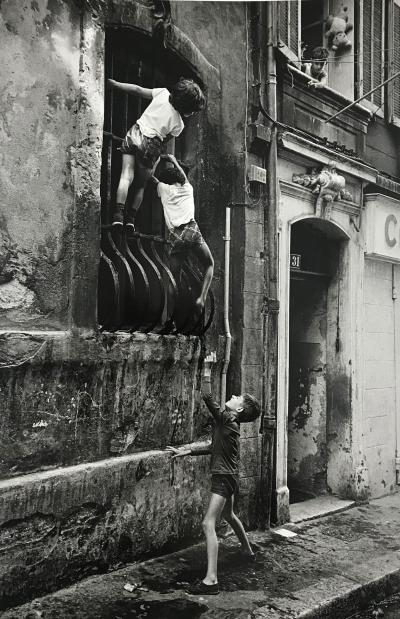 Claude VESCO - Marseille 1979, le Panier - Photographie argentique 2